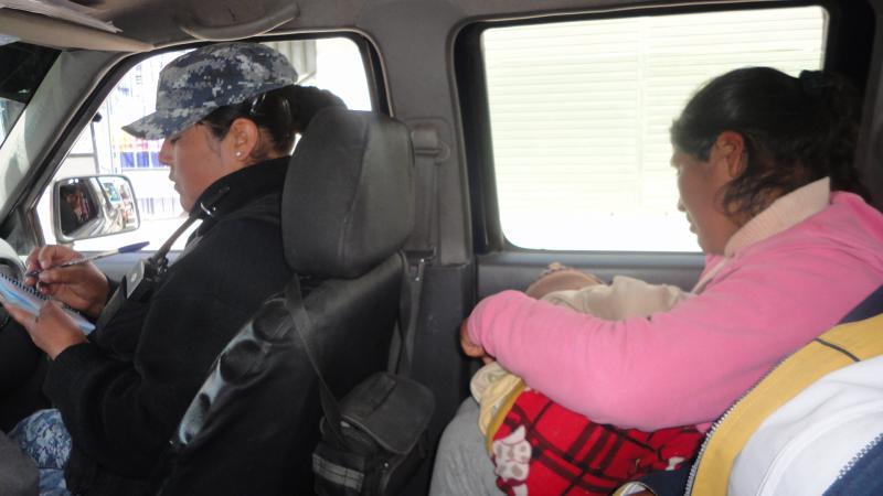 Bebé de un año se traga pedazo de  vidrio 