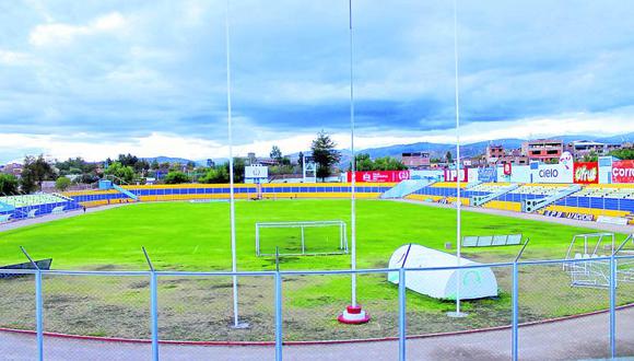 Fredy "Petroleo" García: Pide más estadios en Ayacucho y no destrucción del Cumaná