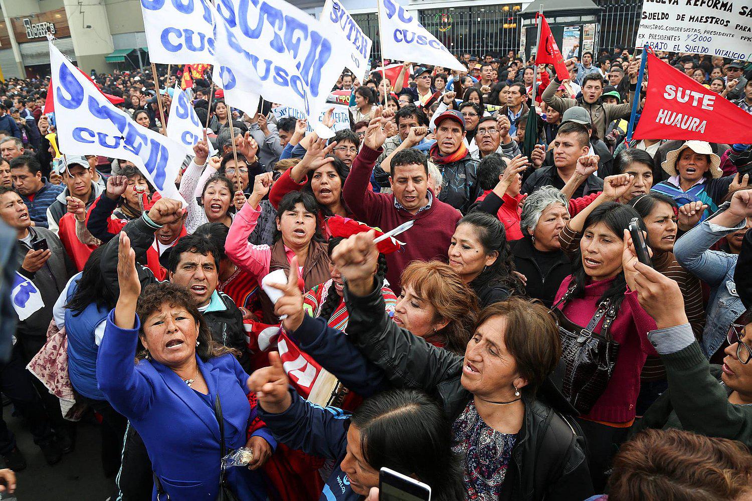 Huelga de profesores: conoce cuáles son los nuevos beneficios para los maestros