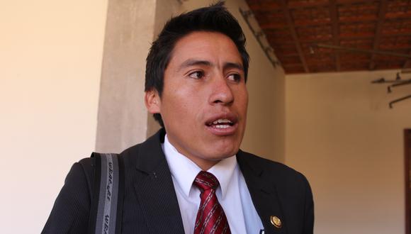 Regidor Oscar Cáceres exige destitución inmediata de funcionarios en Municipio Provincial de Cusco