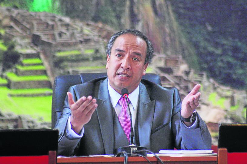 Acurio sería denunciado