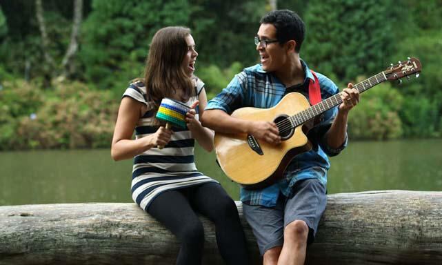Brasil 2014: Alejandro y María Laura representarán al Perú en musical para el Mundial