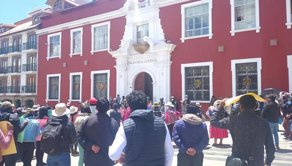 Una vez más pobladores y dirigentes salieron a exigir sanción para la primera autoridad de Puno. (Foto: Referencial)