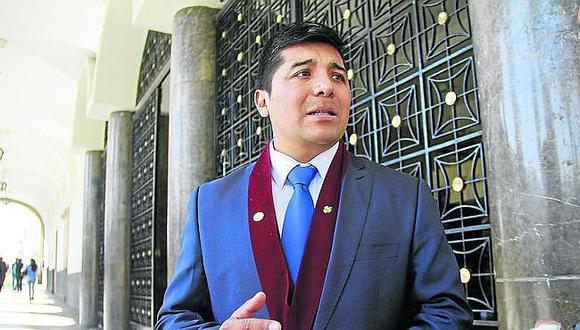 Regidor de Arequipa pide revisar hojas de vida de funcionarios