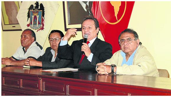 Apristas no respaldan a Luis Alva Castro y exigen que se investiguen nexos con Barata