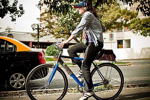 Sujeto roba una bicicleta usando un moderno dron (VIDEO)