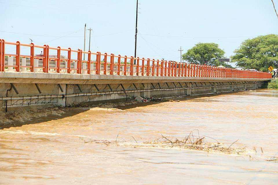 Piura: Las bases del puente Sánchez Cerro no están erosionadas