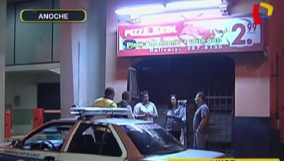 Lince: sujetos armados asaltan pizzería y a comensales (VIDEO)