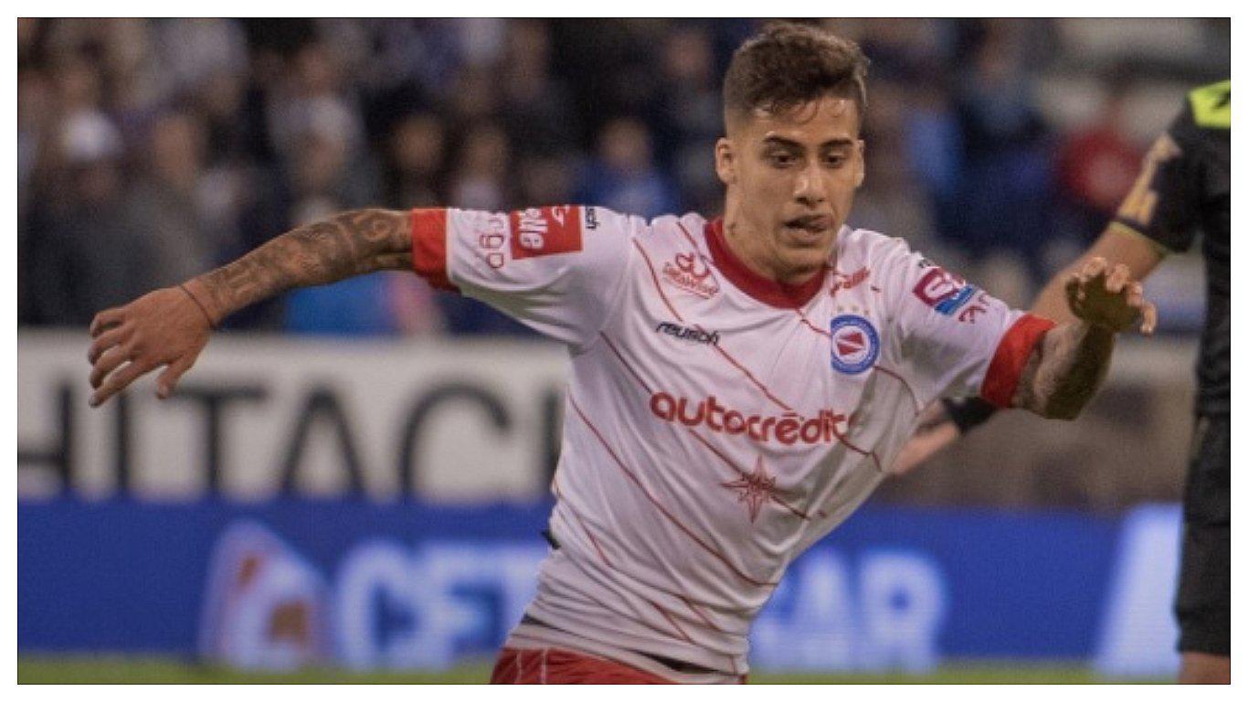 ​Beto da Silva rescindió contrato con Argentinos Juniors para jugar en Perú