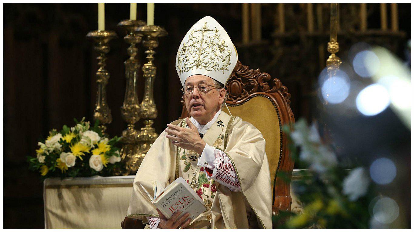 Juan Luis Cipriani a favor de "romper" subvención del Estado para la Iglesia Católica