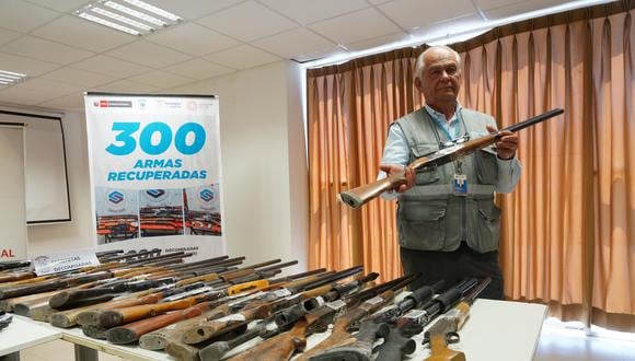 Ica: Sucamec y Frente Policial Ica presentan 300 armas de fuego recuperadas