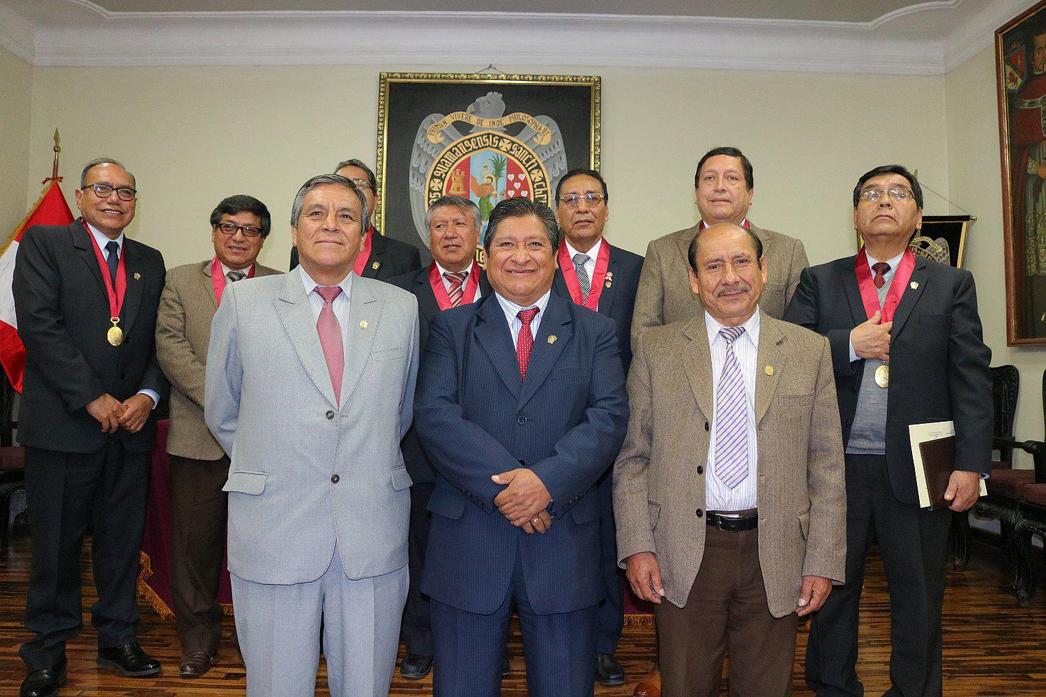 Entregan credenciales a nuevos decanos de facultad de la Unsch 