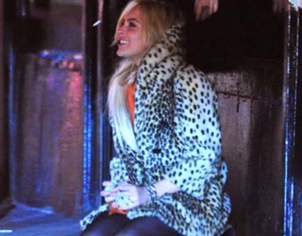 Lindsay Lohan fue captada ebria saliendo de un Bar 