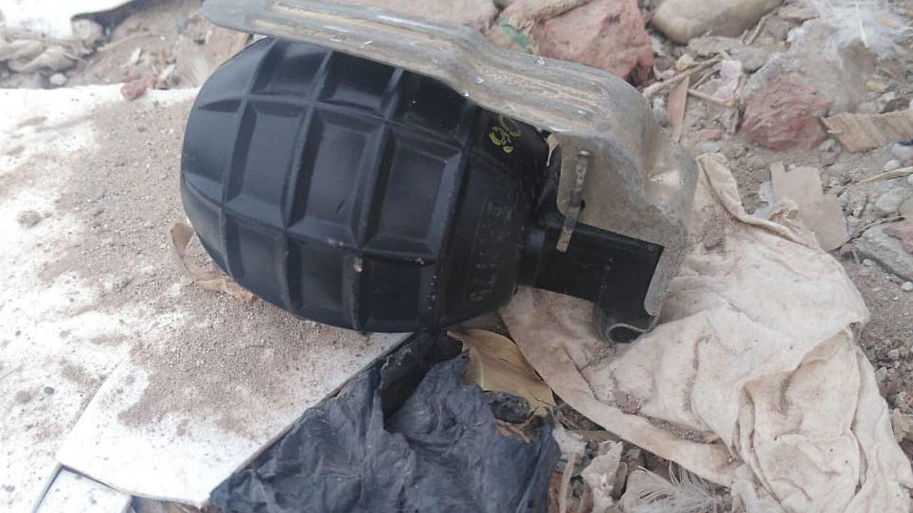 Hallan granada de guerra en la ribera del río Piura 