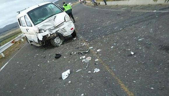 Choque de vehículos deja como saldo un muerto en Yunguyo 