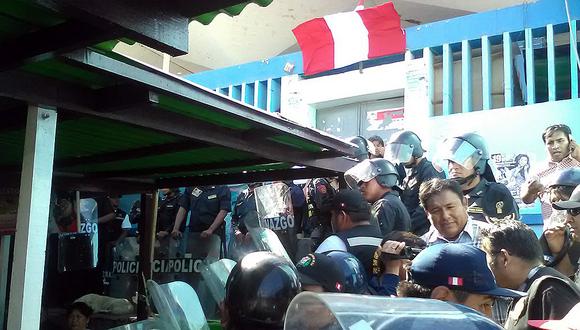 Ilo: Dos heridos deja enfrentamiento con la Policía por Mercado Pacocha