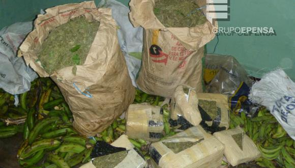 Intervienen 66 kilos de droga ocultos en bolsas y plátanos