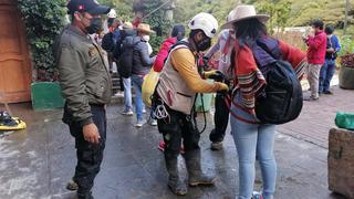 Turistas son evacuados de Machu Picchu utilizando cuerdas y arneses (VIDEO)