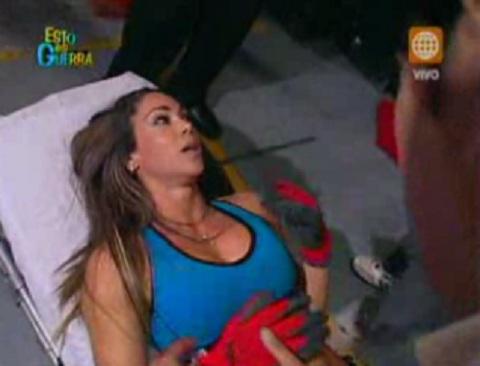 Kina Malpartida dejó en camilla a Melissa Loza 