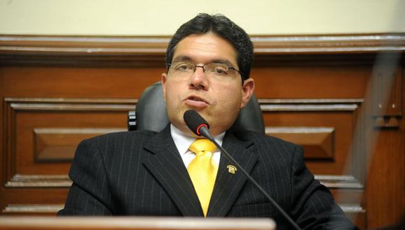 Michael Urtecho fue desaforado en el 2013 por dos acusaciones: recortar del 2006 al 2013 sueldos, gratificaciones, bonificaciones y liquidaciones de cuatro de sus trabajadores en el Parlamento y adueñarse de donaciones de una ONG para discapacitados de la cual fue miembro. (Foto: Congreso Perú / Flickr)