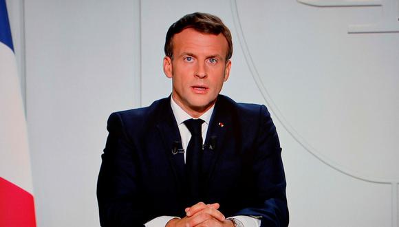 Imagen del presidente de Francia, Emmanuel Macron, mientras transmite un mensaje a la nación el pasado 28 de octubre de 2020. (AFP / Ludovic MARIN).