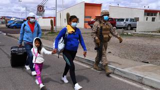 Chile: cientos de migrantes cruzan de forma irregular por Colchane en las últimas horas