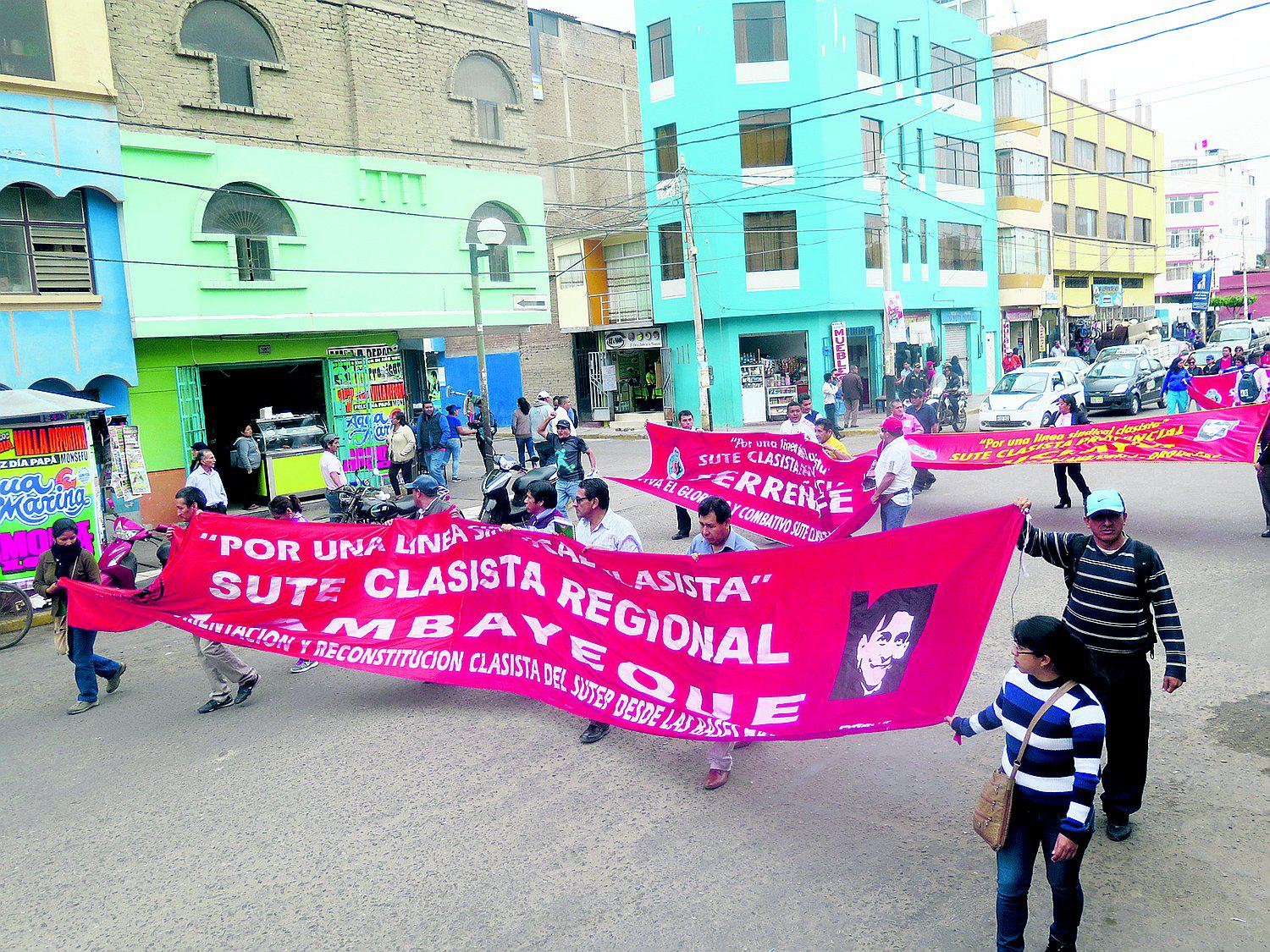 Docentes paralizan pese a reemplazos