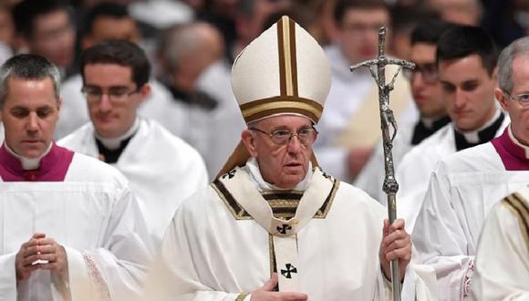 Papa Francisco se retracta tras defender a obispo acusado de violación en Chile 