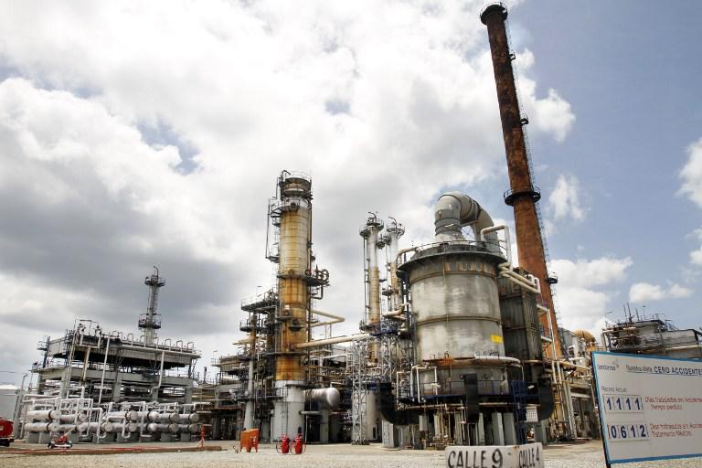 Petróleo: precio internacional cae a su punto más bajo en cinco años