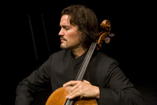 Zuill Bailey ofrecerá doble concierto para chelo