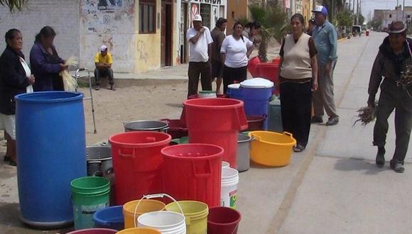 Población arequipeña pide agua