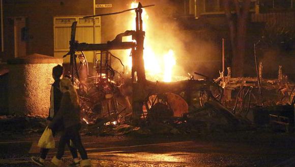 Irlanda: Protestas dejan al menos 29 policías heridos