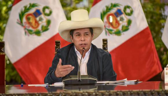 Especialistas explican que mandatario tendría que ir al Parlamento si el pleno tiene lo votos para admitir moción en su contra. (Foto: Presidencia Perú)