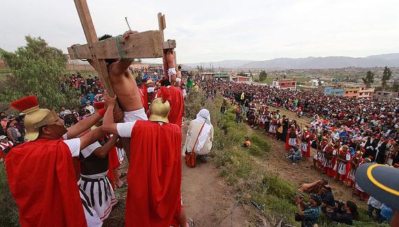 Grupo parroquial listo para escenificación en distrito de Paucarpata