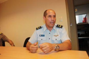 Invitan a jóvenes inscribirse en la escuela de la Fuerza Aérea