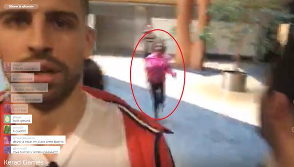 ​Gerard Piqué se fue al suelo luego de ser interceptado por fan (VIDEO)