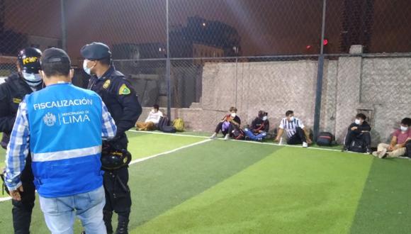 La PNP intervino a 23 personas que participaban en un encuentro deportivo. Foto: MML