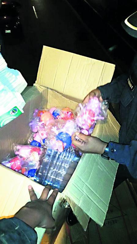 Policía incauta juguetes ilegales