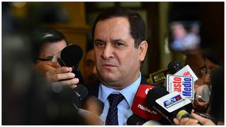 Luis Iberico: “El cierre del Congreso deja perforaciones graves en la institucionalidad”