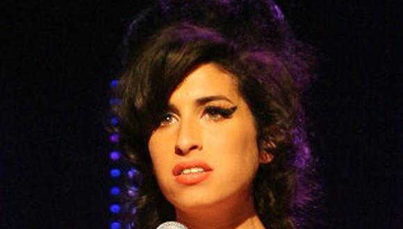 Roban el vestido de novia de Amy Winehouse en su casa de Londres