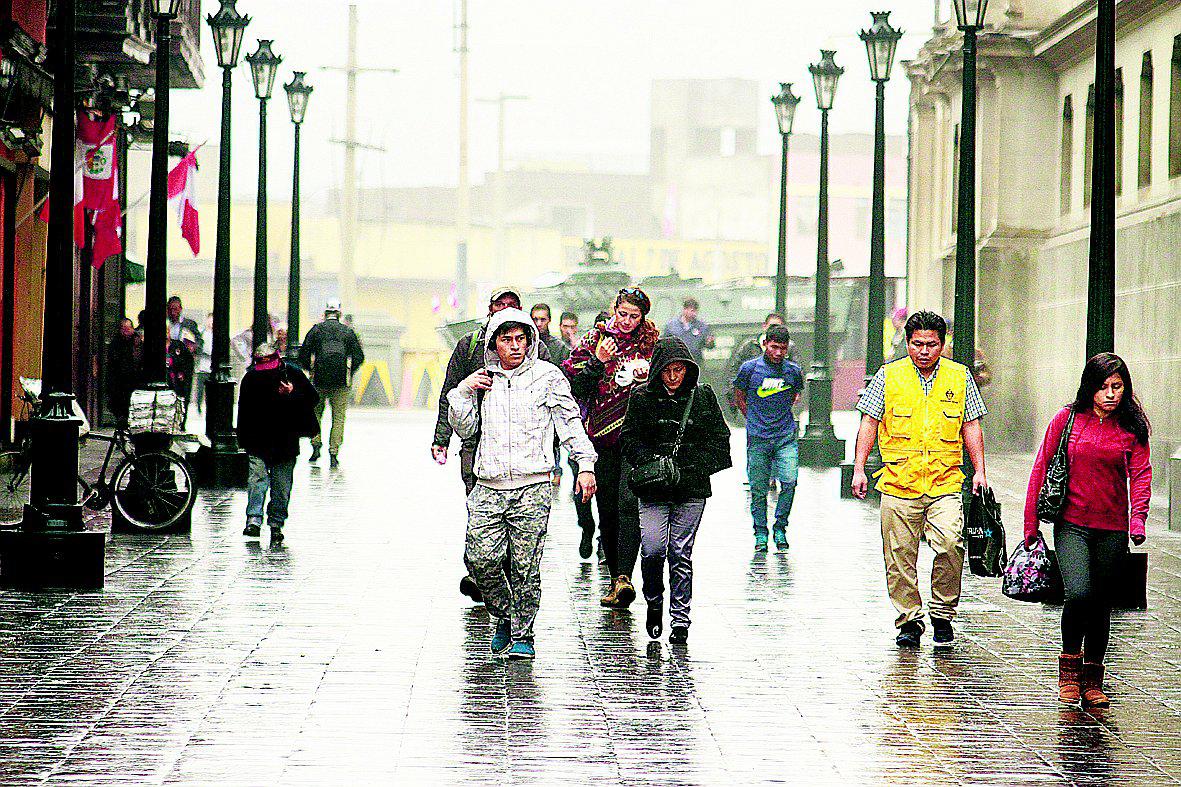 Hoy se inicia la primavera: ​Nueva estación tendrá días de frío y llovizna en Lima