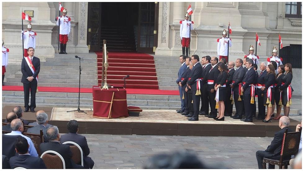 Martín Vizcarra tomó juramento a Gabinete presidido por César Villanueva (VIDEO Y FOTOS)