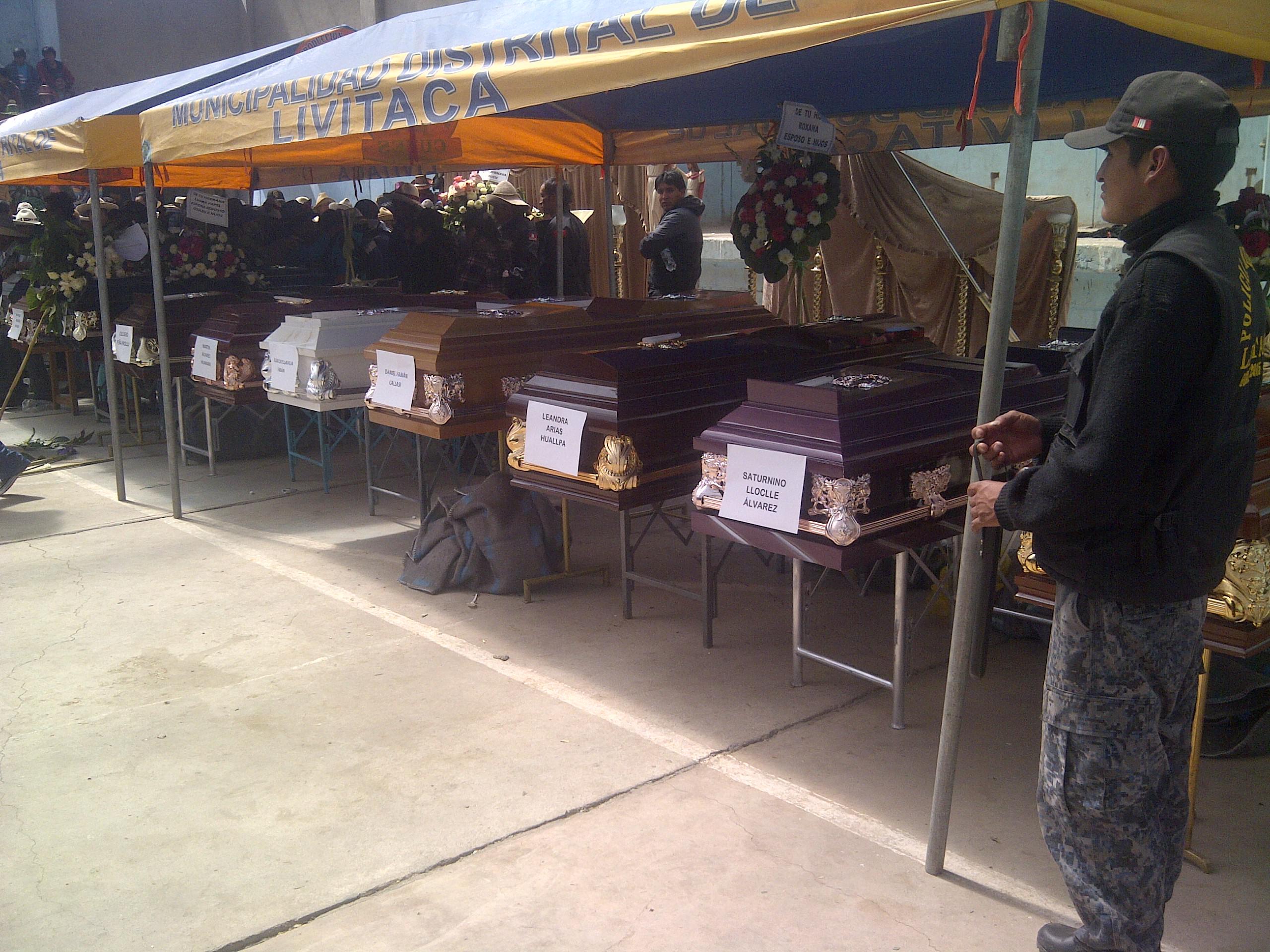 Tras tragedia de Fiestas Patrias: restos de 10 comuneros fallecidos son velados en Livitaca - Cusco