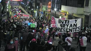 En Huancayo universitarios rinden homenaje a Inti y Bryan y piden justicia por sus muertes (FOTOS)