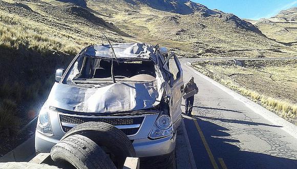 Tres salvan de morir tras el despiste de un vehículo que viajaba a Ayacucho