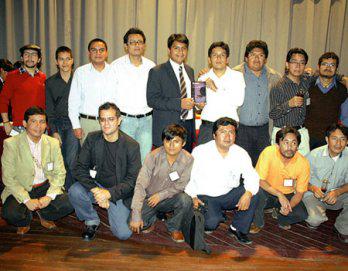 "Estirpe púrpura" reunió a más de 15 escritores