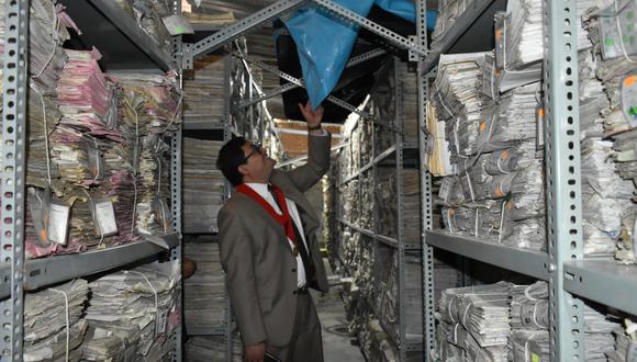 Colocan plásticos para evitar que expedientes judiciales se mojen área de archivo| Foto: CSJA