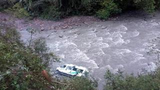 Minivan repleta de pasajeros cayó al río Tambopata, en Puno