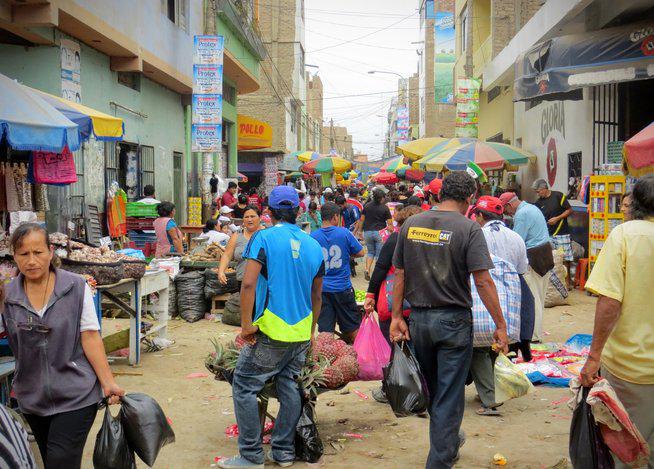 Chiclayo: Ingreso de vehículos de carga se restringe en mercado Moshoqueque