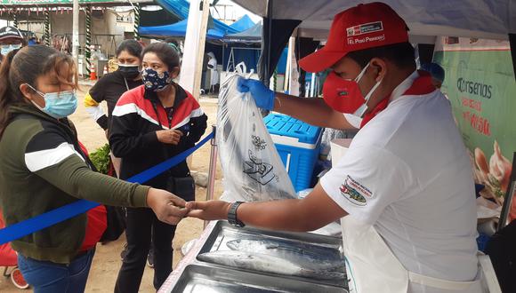 Programa A comer pescado ofreció una tonelada de bonito en La Agronómica. (Foto: Archivo GEC)